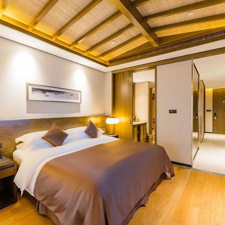 S&N Zhejiang Linhai International Hotel Extérieur photo