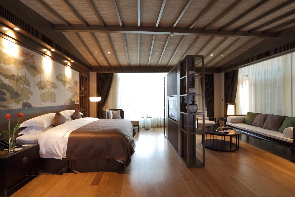 S&N Zhejiang Linhai International Hotel Chambre photo