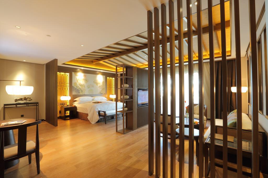 S&N Zhejiang Linhai International Hotel Chambre photo