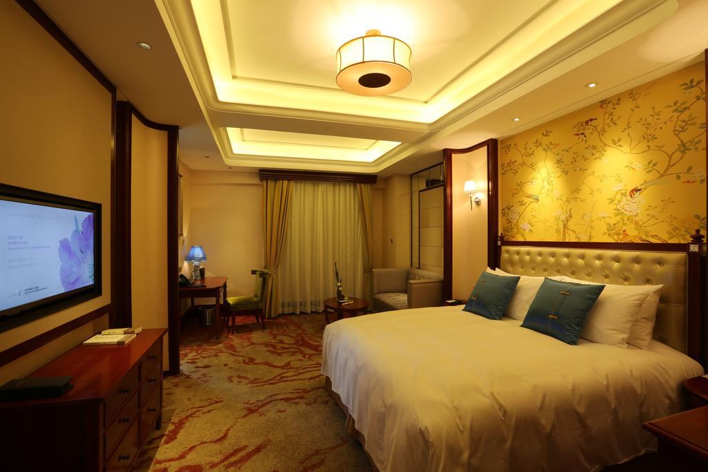 S&N Zhejiang Linhai International Hotel Chambre photo