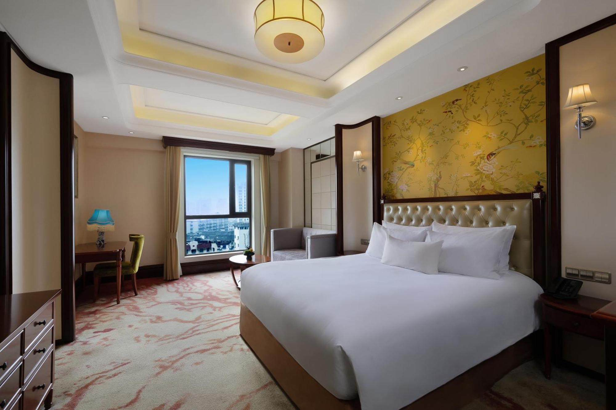 S&N Zhejiang Linhai International Hotel Extérieur photo
