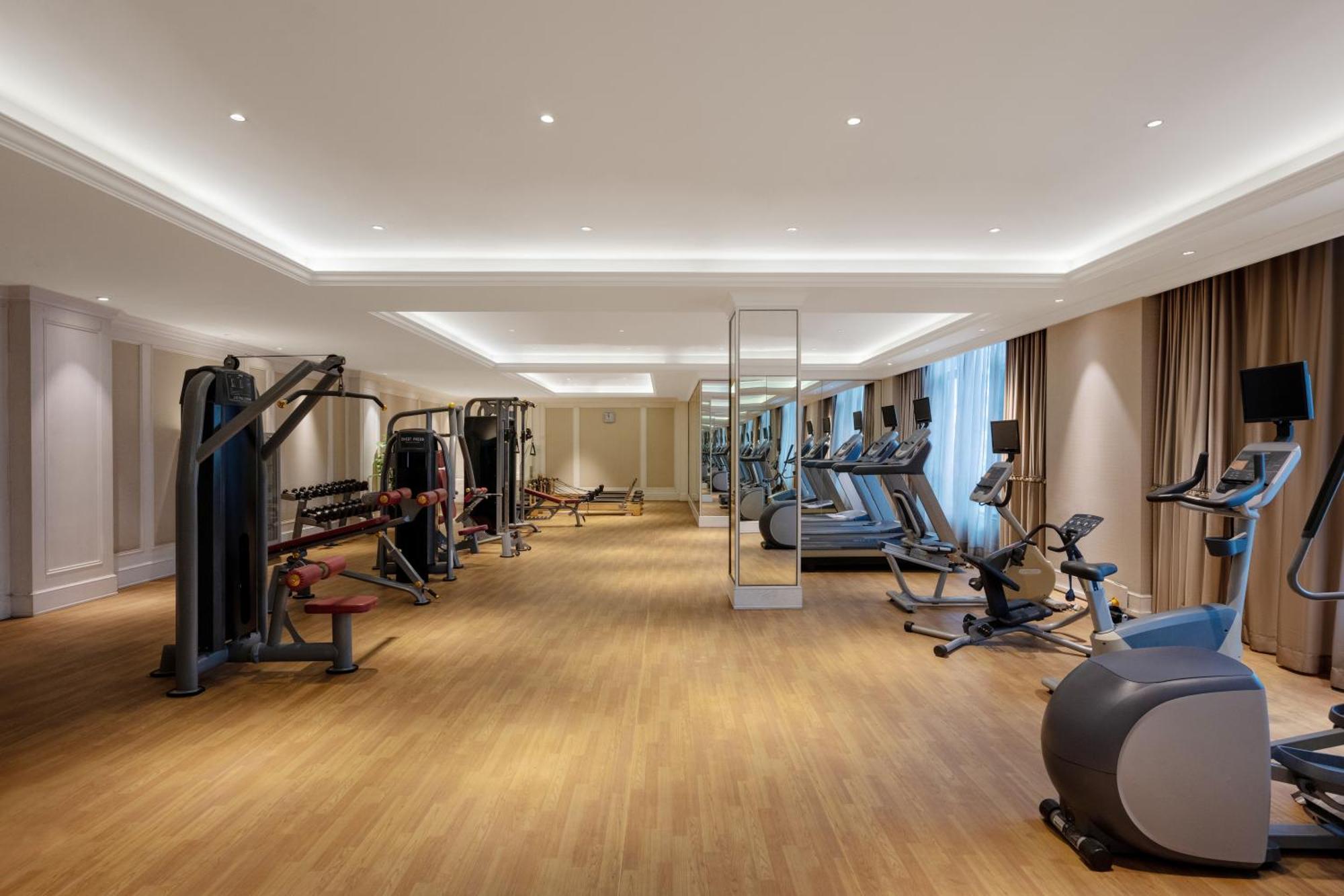 S&N Zhejiang Linhai International Hotel Extérieur photo