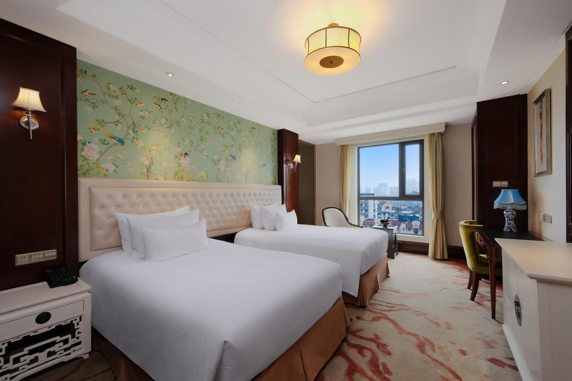 S&N Zhejiang Linhai International Hotel Extérieur photo