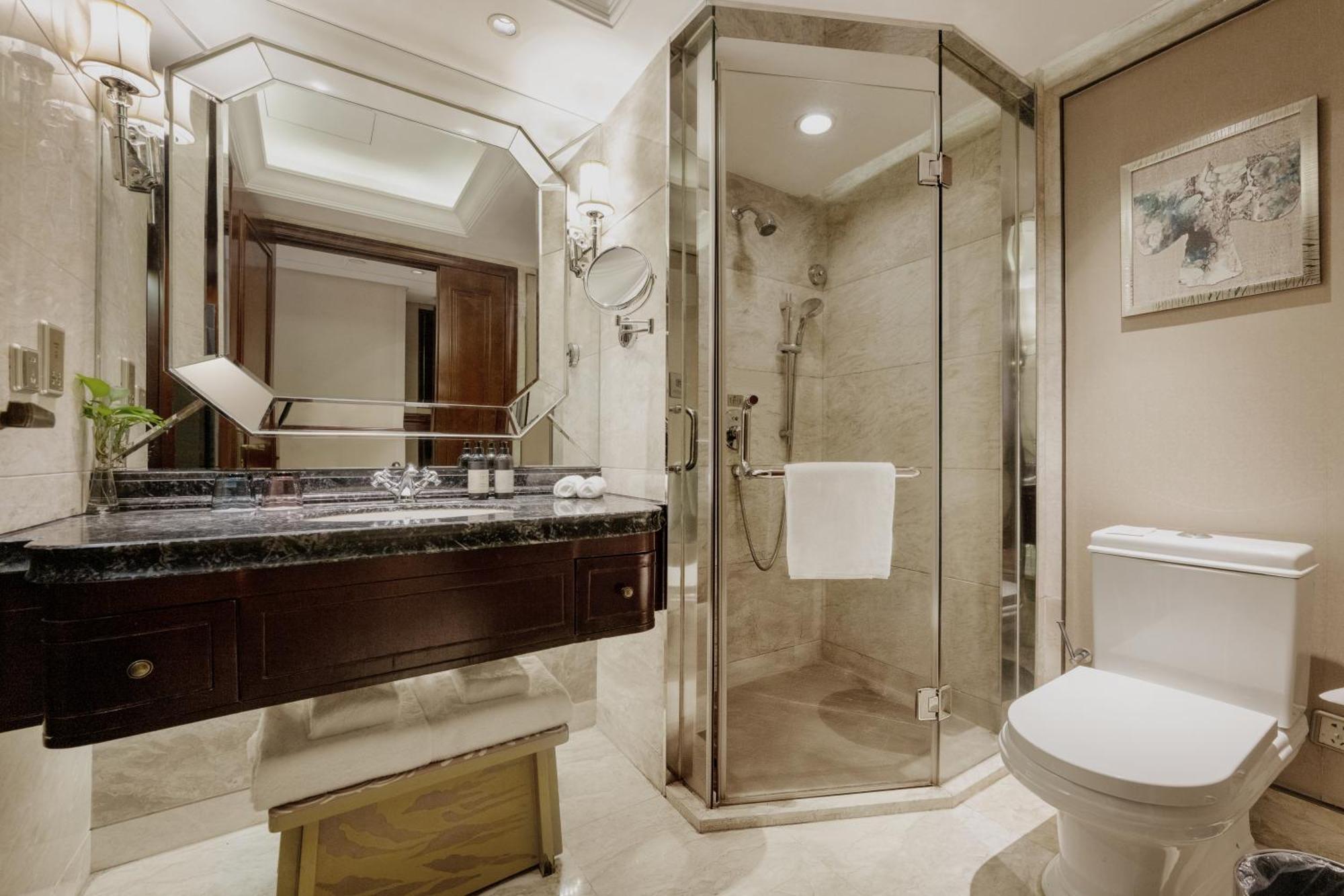 S&N Zhejiang Linhai International Hotel Extérieur photo