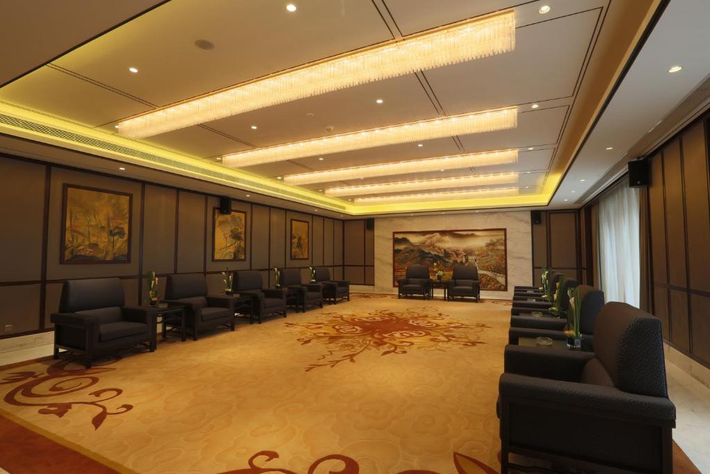 S&N Zhejiang Linhai International Hotel Extérieur photo