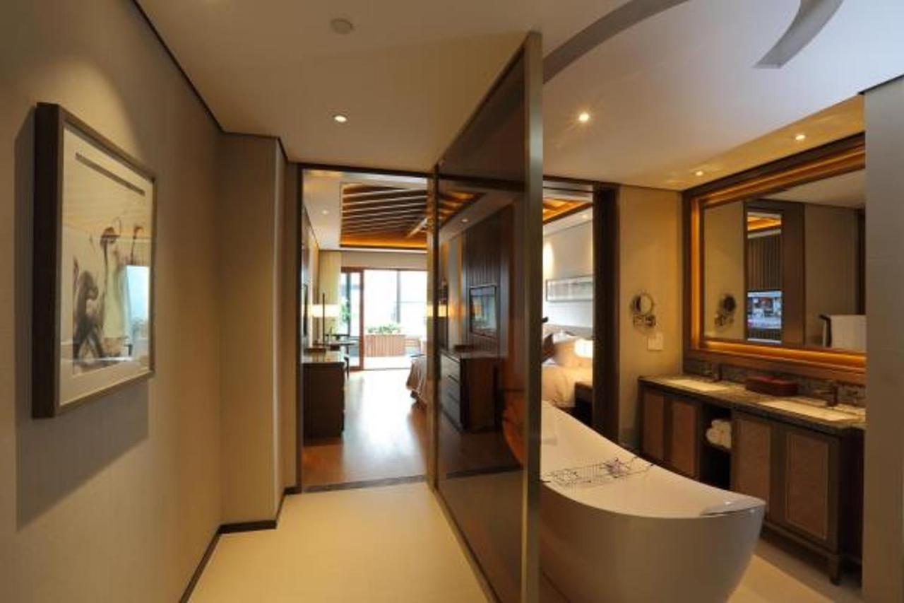 S&N Zhejiang Linhai International Hotel Extérieur photo