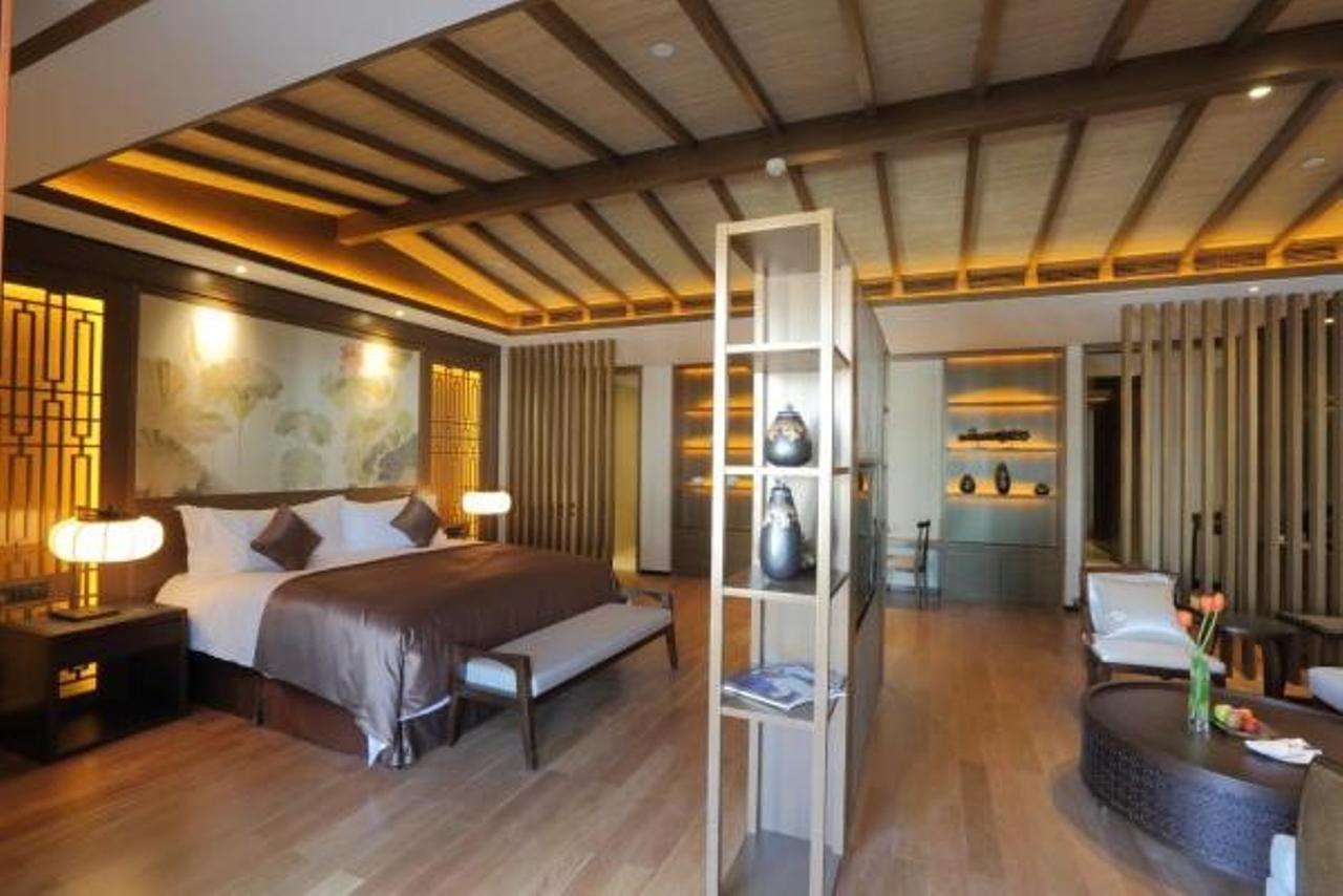 S&N Zhejiang Linhai International Hotel Extérieur photo
