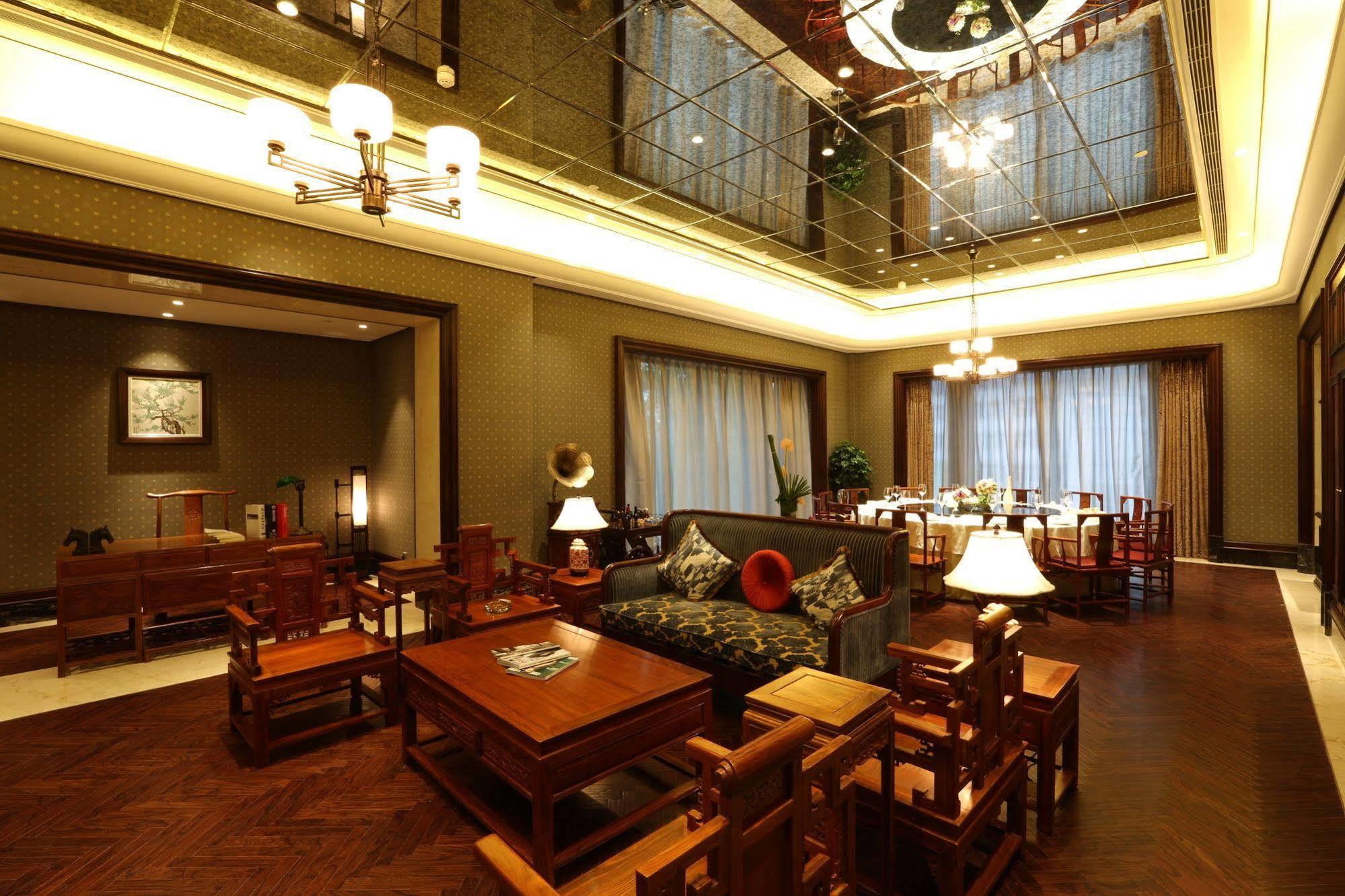 S&N Zhejiang Linhai International Hotel Extérieur photo
