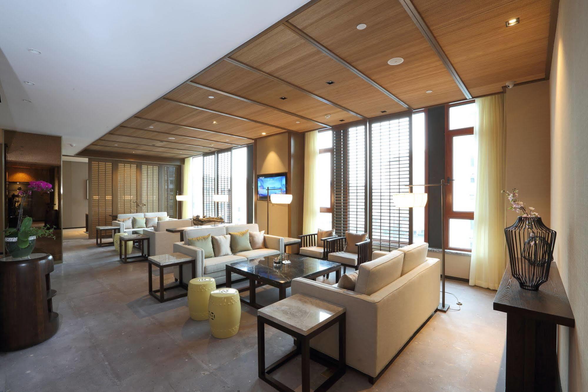 S&N Zhejiang Linhai International Hotel Extérieur photo