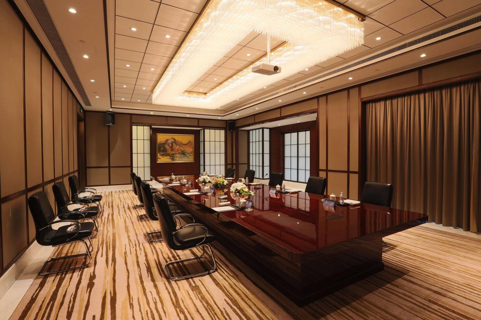 S&N Zhejiang Linhai International Hotel Extérieur photo