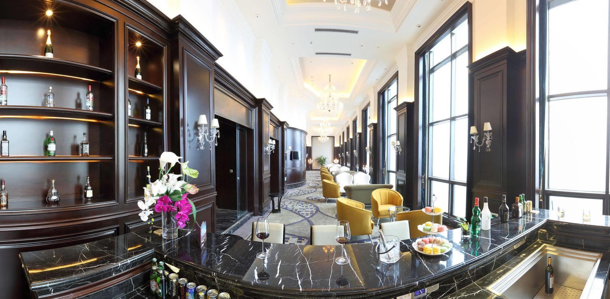 S&N Zhejiang Linhai International Hotel Extérieur photo
