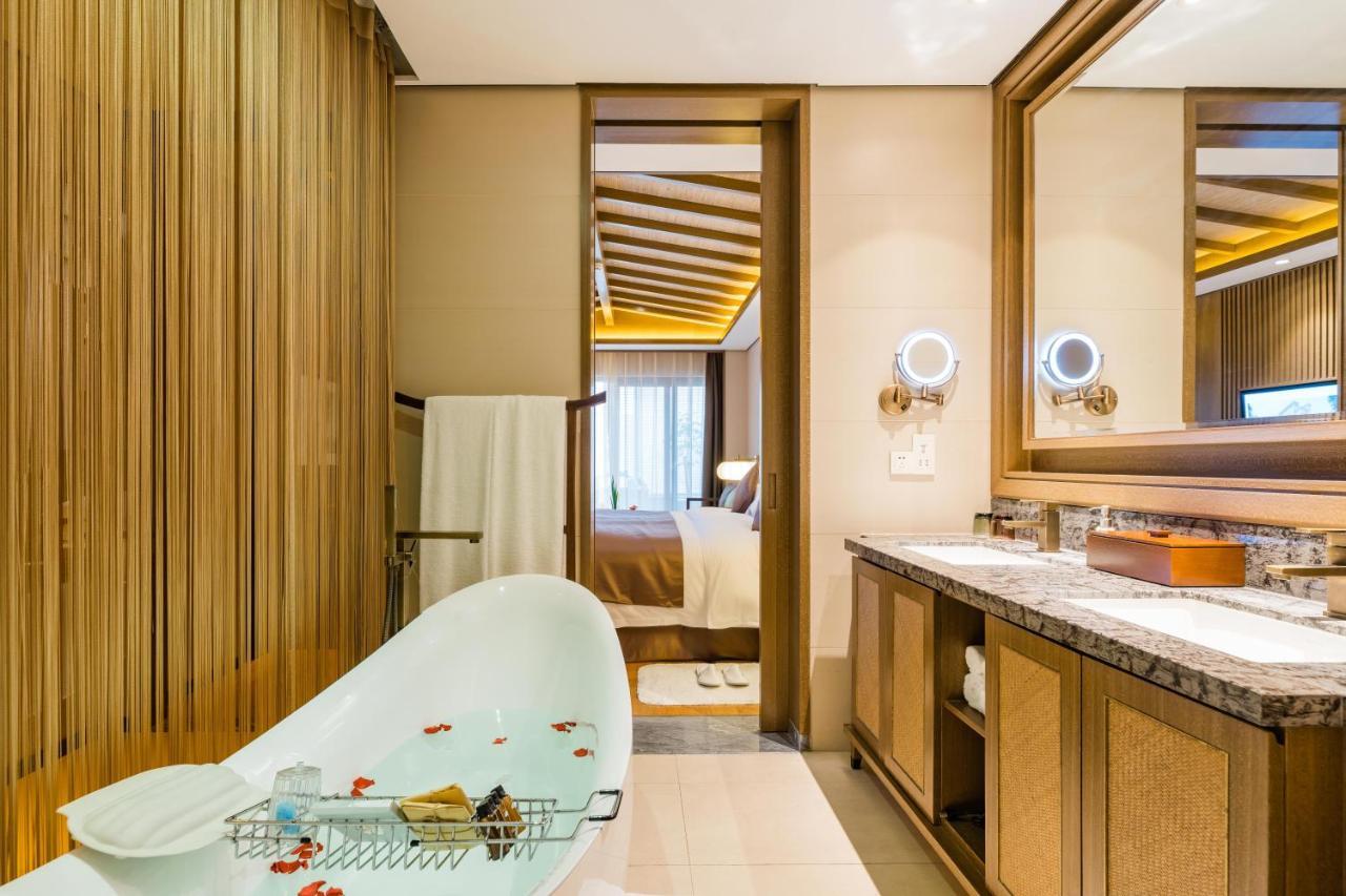S&N Zhejiang Linhai International Hotel Extérieur photo
